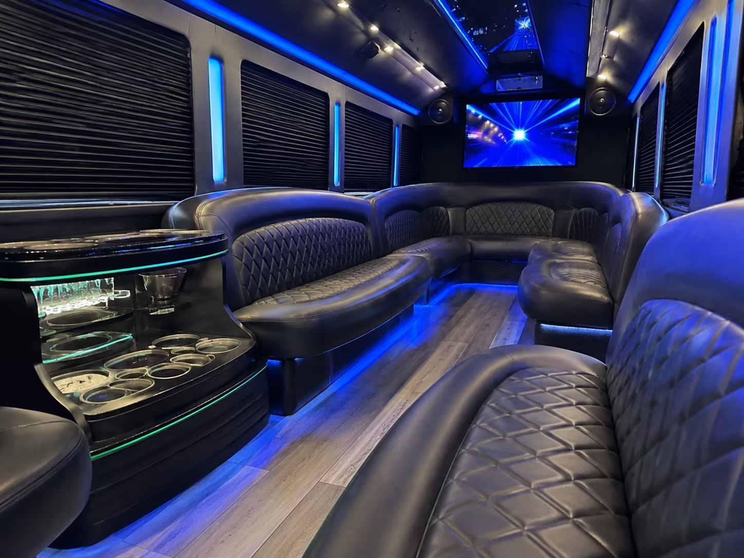 lynn party bus rental 2